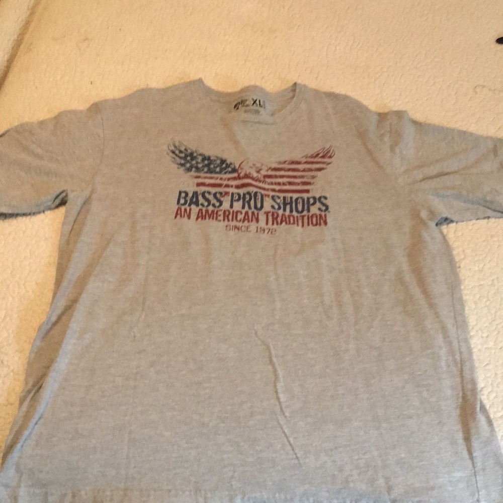 Bass Pro Shop crew neck T-shirt
